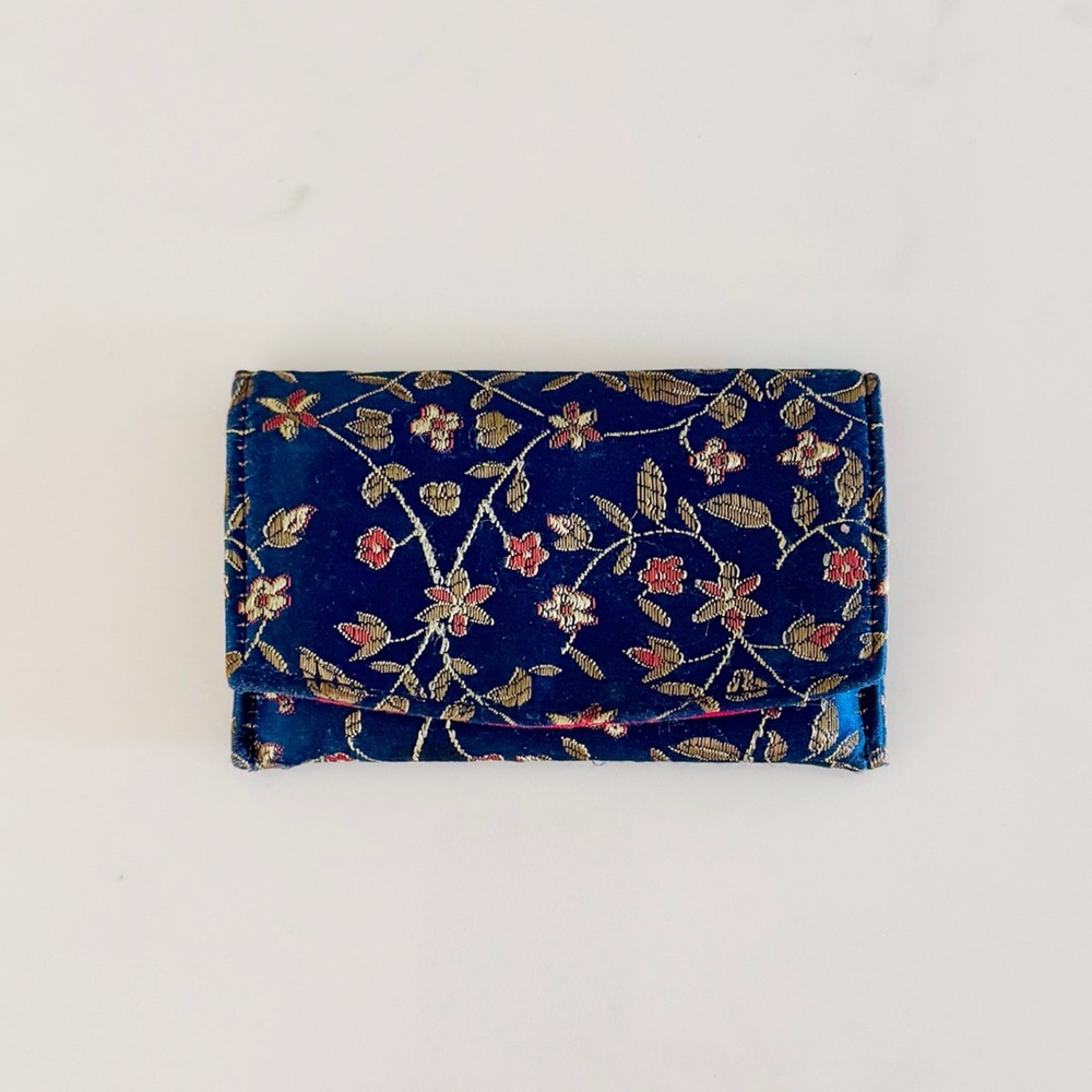 Vintage Chinese Floral Silk Embroidered Fold-Over Card Holder Wallet, Navy Blue - Picture 5 of 16